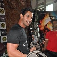 John Abraham promotes his film Force at Gold Gym | Picture 74295